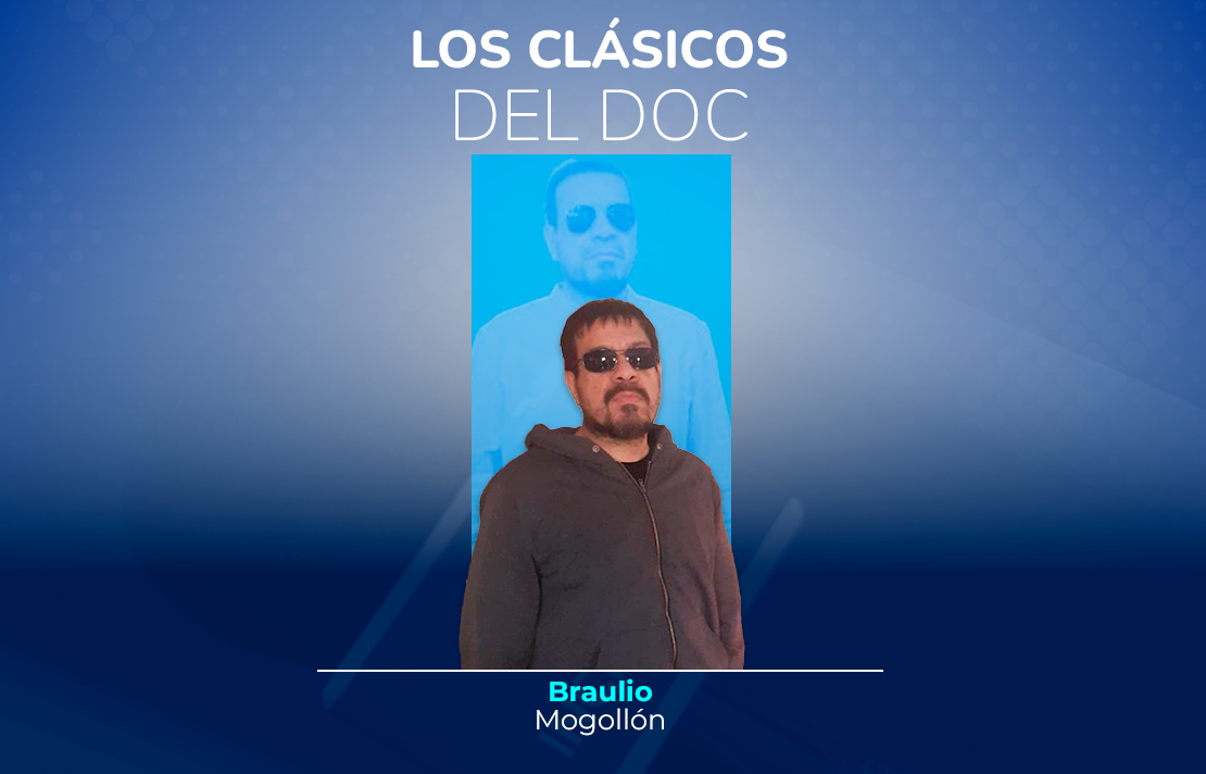 sobre un fondo azul braulio mogollon en la parte superior está el título de los clásicos del doc