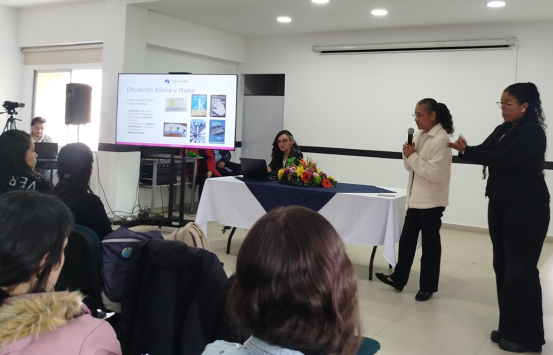 Funcionarios del INCI participando en un evento académico organizado por la Universidad Pedagógica, en las instalaciones del Centro de Recursos para la Atención de la Discapacidad Visual – CRAC