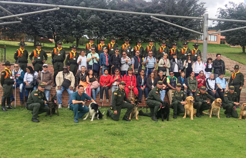 Fotografía, Personas asistentes al taller de braille 