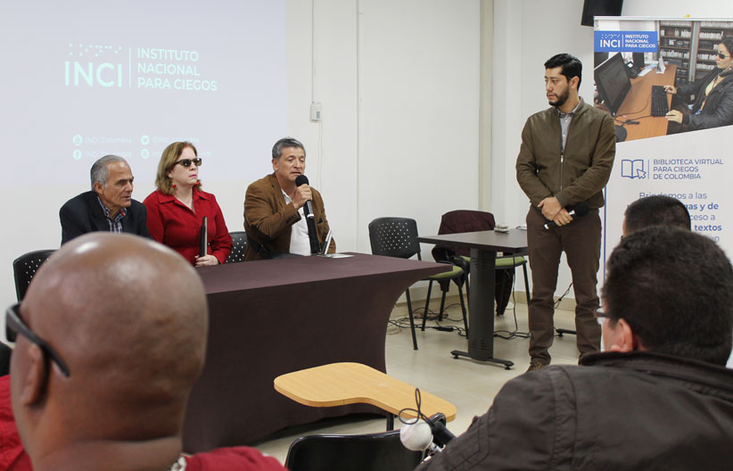 Mesa del taller de emprendimiento 