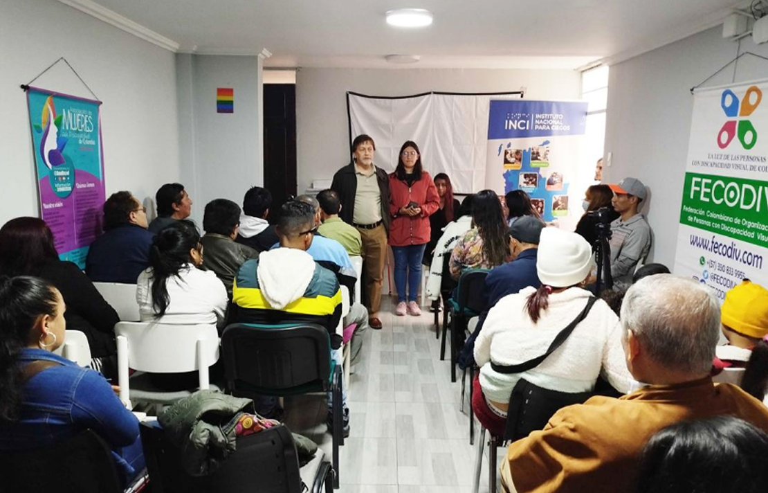 Funcionarios del INCI, capacitando a varias organizaciones y entidades de personas con discapacidades físicas