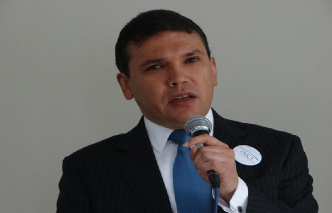 Fotografía del Doctor Carlos Parra Dussan