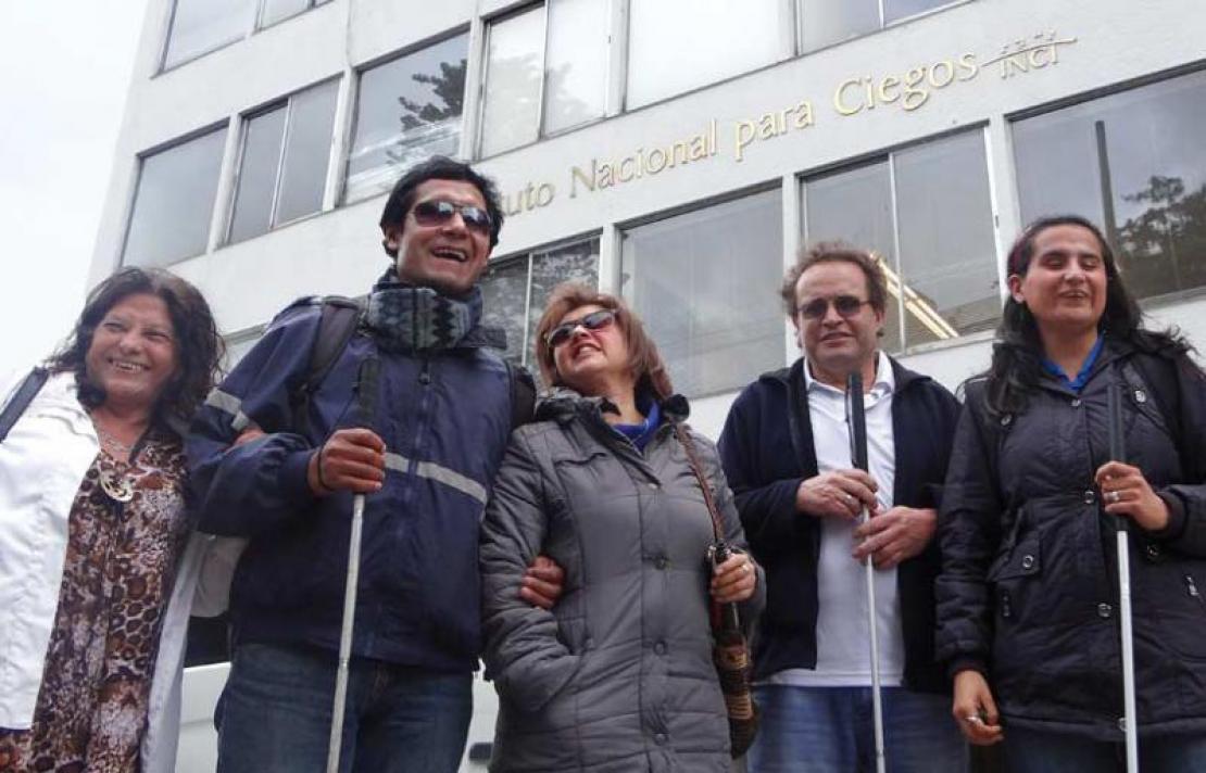 Persona con discapacidad visual, frente al INCI
