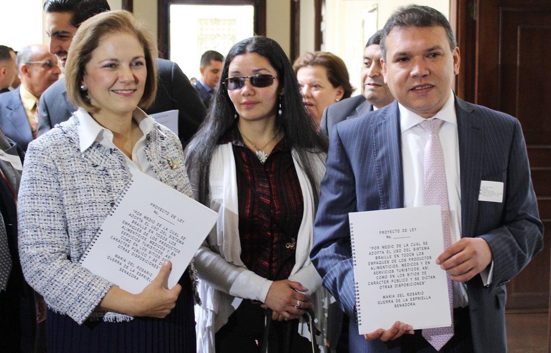 Fotografía, Carlos Parra Dussan y la senadora Rosario Guerra