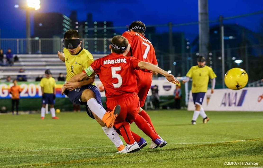 Imagen de Jhon Gonzalez definiendo