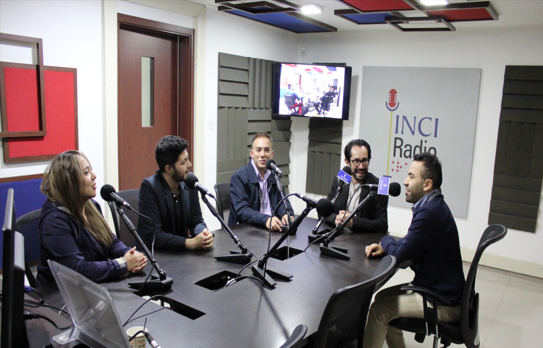 Imagen del equipo de INCIRadio 2022 haciendo el programa Mañanas INCI