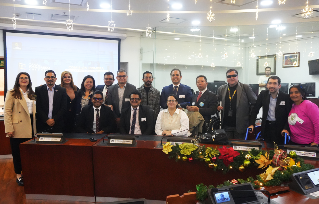 Mesa Técnica para la Reforma al Sistema Nacional de Discapacidad, donde Andrea Carolina Chacón directora general del INCI realizo su participación, en la foto la podemos acompañada de otros representantes y referentes de la discapacidad en el país