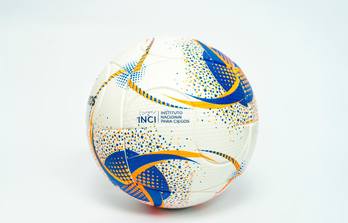 Balón sonoro futbol salón – Multidinámico: En material sintético de 1.5 mm, apropiado para soportar la humedad