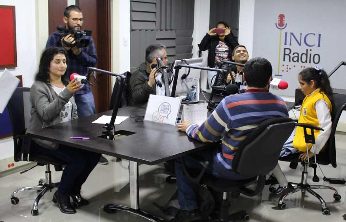 Usuarios INCI, en la cabina de INCI radio