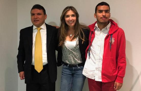 el Dr. Carlos Parra Dussan y Manuel Sánchez en entrevista para el programa de Caracol Radio,