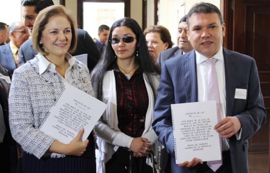 Fotografía, Carlos Parra Dussan y la senadora Rosario Guerra