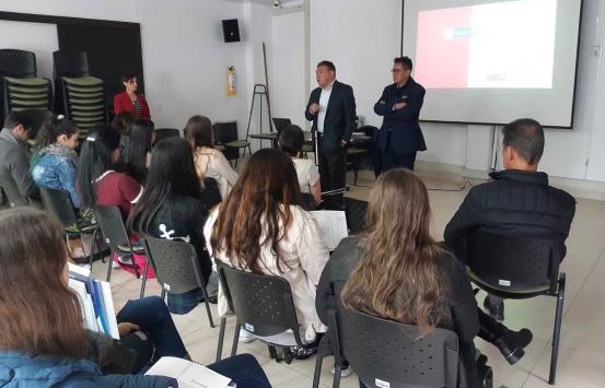 Estudiantes de Psicologia en el INCI