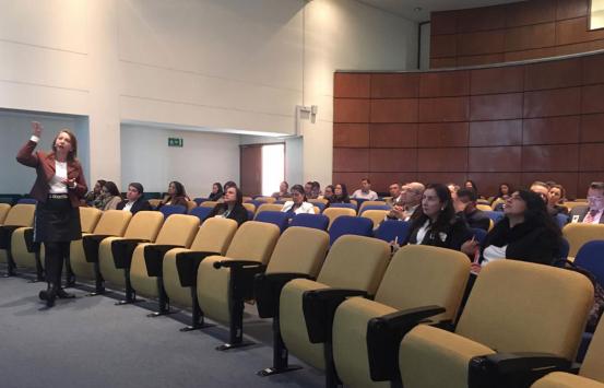 Fotografía, Funcionarios del INCI ofreciendo asesoría a diferentes entidades