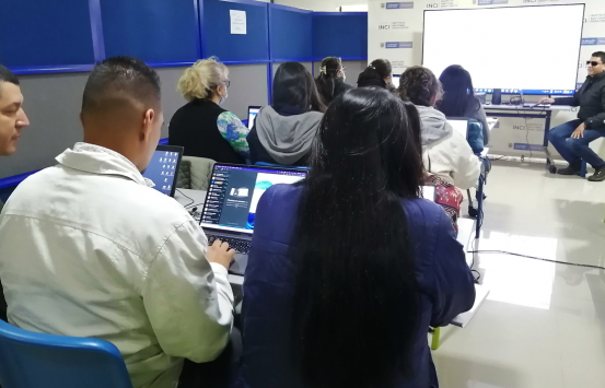 Fotografía - Funcionarios del SENA capacitándose en el INCI