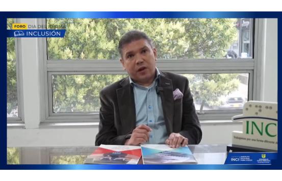 Doctor Carlos Parra Dussan en su intervención en el Foro del Día del Idioma