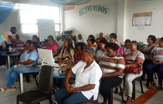 La funcionaria Martha Emilia Castro en visita al departamento del Choco en representación del INCI