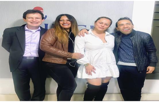 Equipo de interactuando con la baja visión programa de INCIRadio, de izquierda a derecha los panelistas  Pedro Andrade, Sandra Malagón, Andrea Moreno y Carlos Quintero control y productor del programa