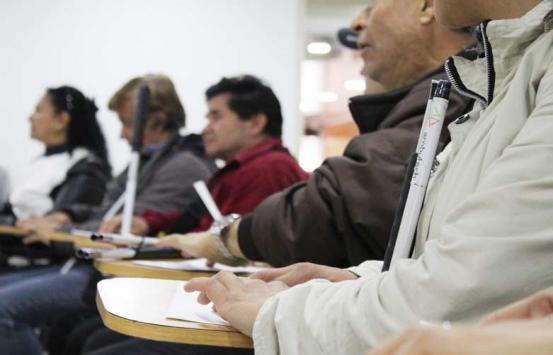 Asistentes al taller de braille