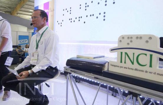 Clase de braille en la Filbo 2017